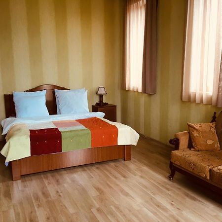 Hotel Sweet Home Telavi Kültér fotó