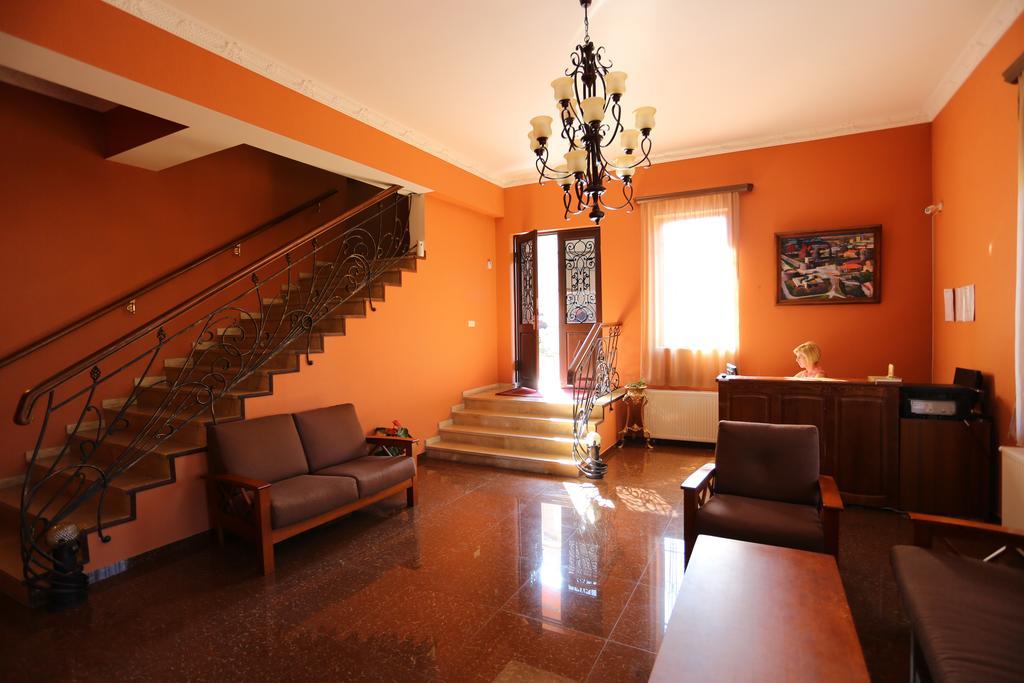 Hotel Sweet Home Telavi Kültér fotó
