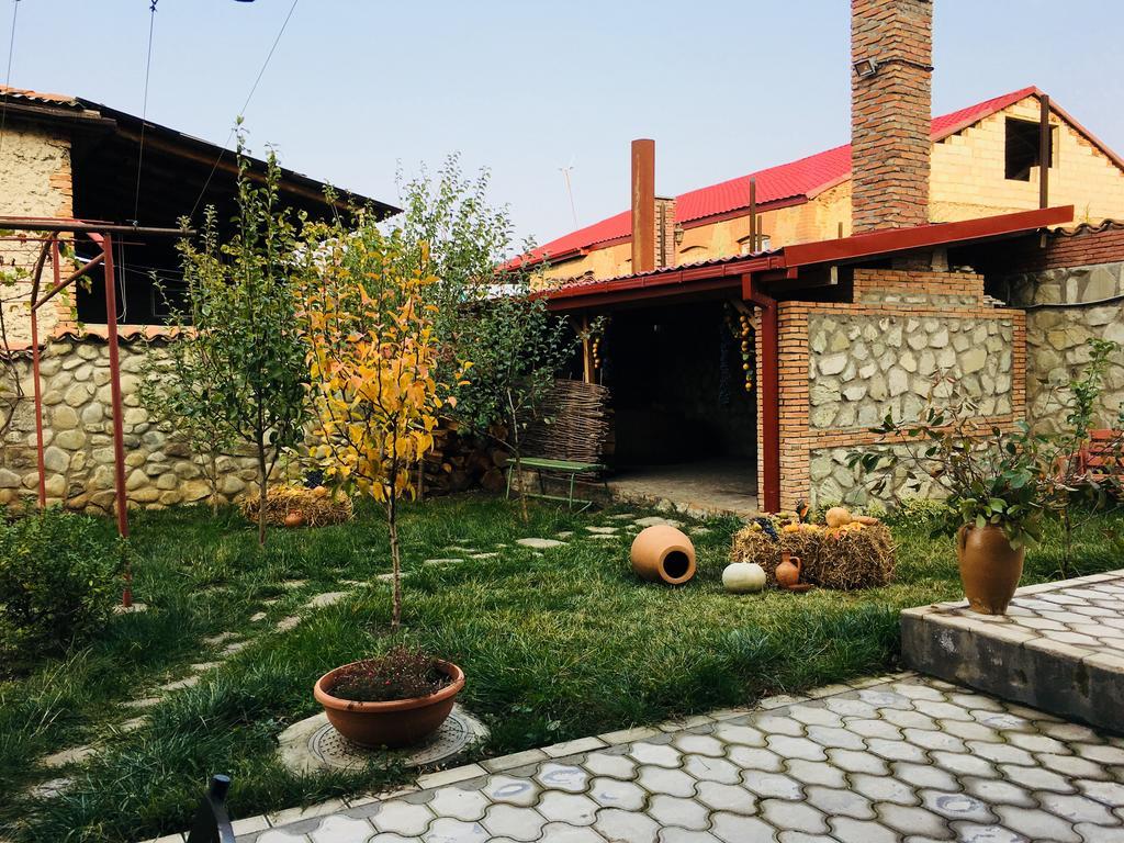 Hotel Sweet Home Telavi Kültér fotó