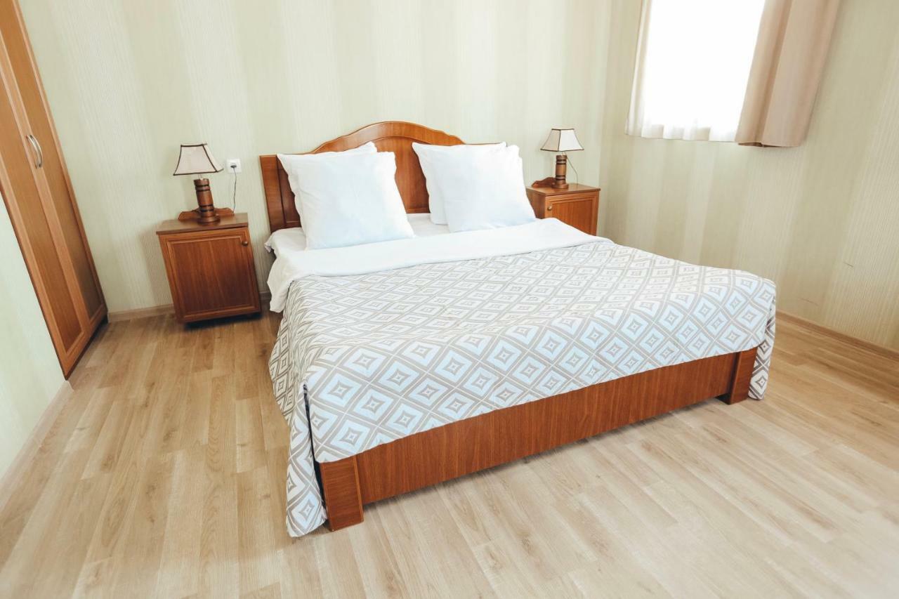 Hotel Sweet Home Telavi Kültér fotó