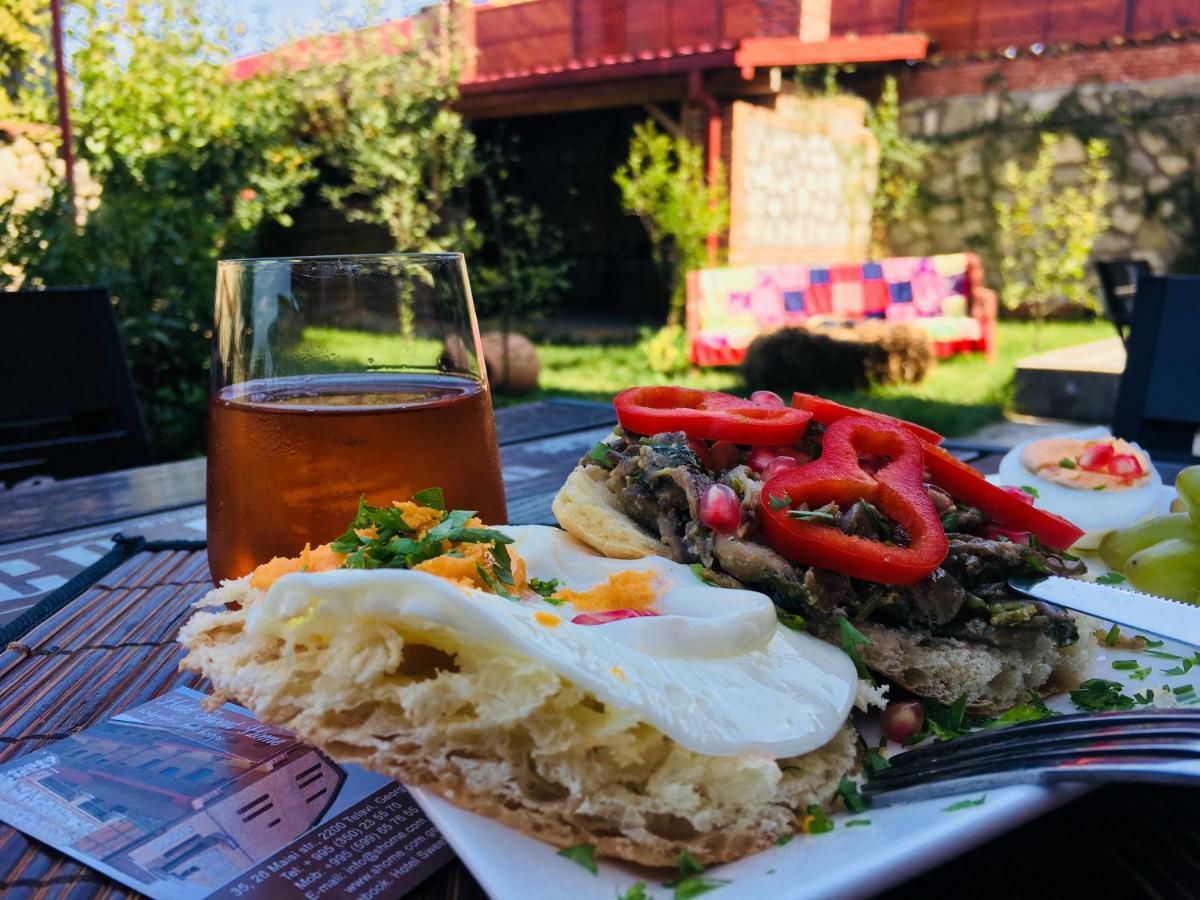 Hotel Sweet Home Telavi Kültér fotó